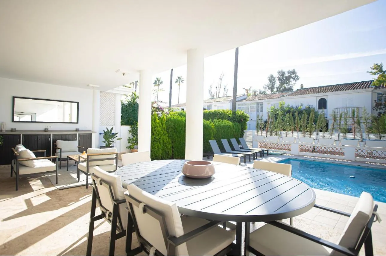Charming Townhouse/5Bedrs/Front Beach/Private Pool Marbella 0*,