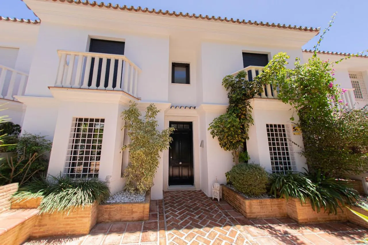 Charming Townhouse/5Bedrs/Front Beach/Private Pool Marbella Ferienhaus